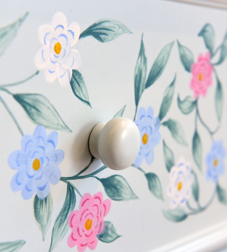detalhe cômoda lolitta